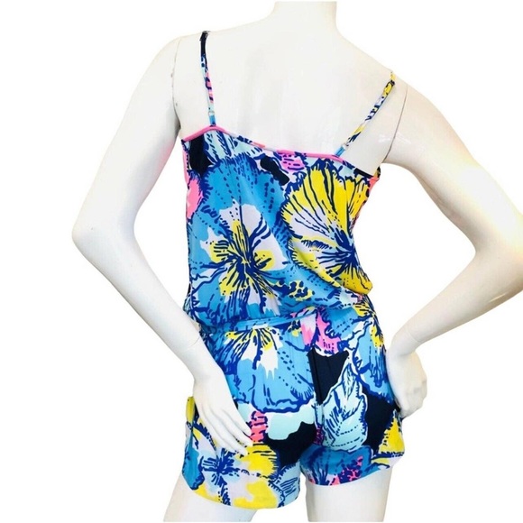 Lilly Pulitzer - Picture 2 of 7